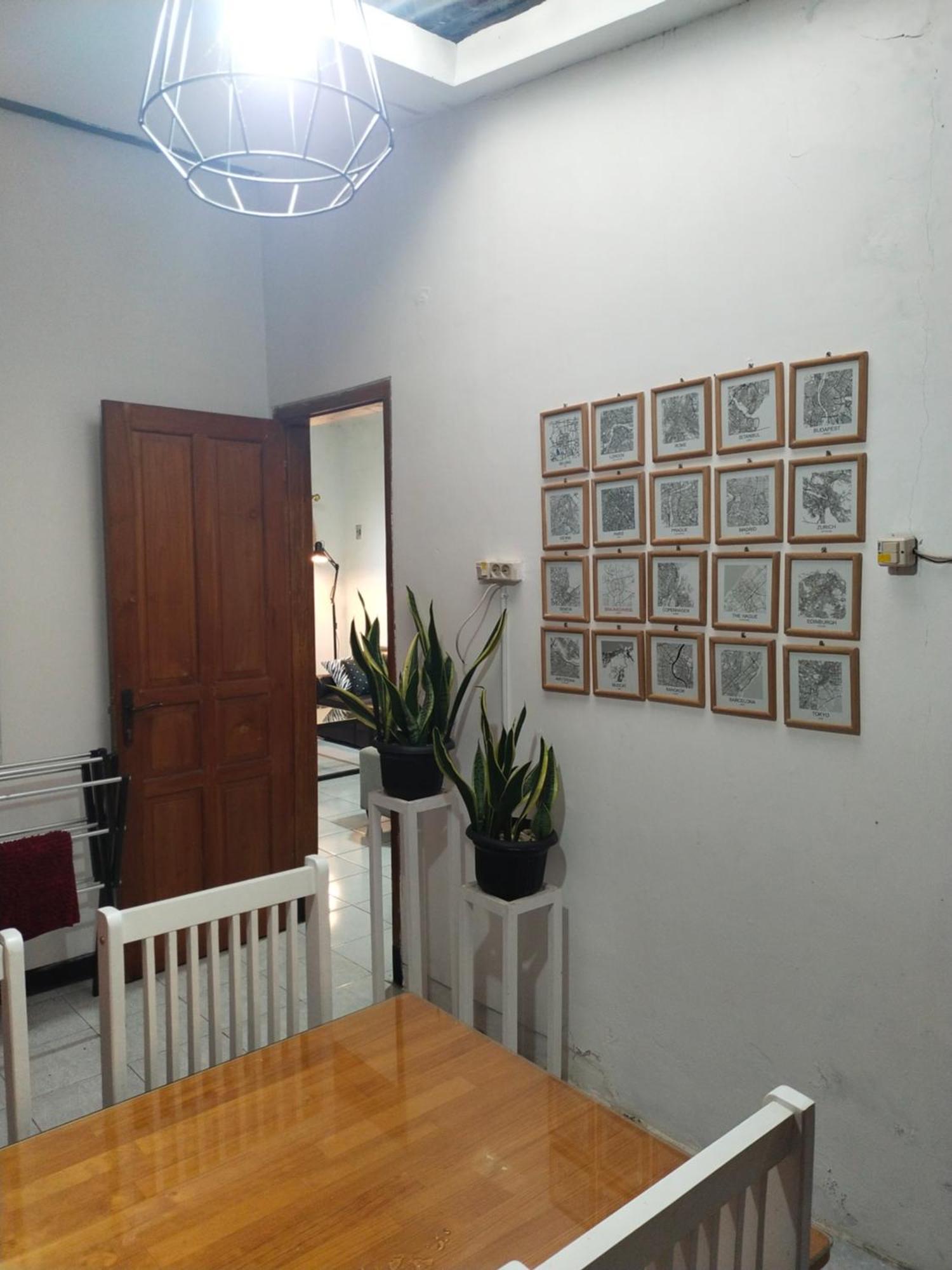 Argolawu Homestay Тавангмангу Экстерьер фото